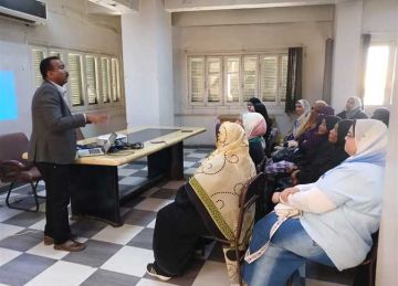  قومي المرأة بأسوان ينظم تدريب الرائدات الريفيات ضمن فعاليات حملة طرق الأبواب