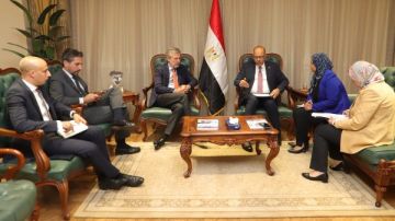 وزير العمل يبحث مع السفير الإيطالي تسهيل إجراءات سفر العمالة المصرية