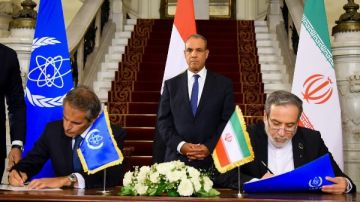 وكالة الطاقة الذرية تعلن التوصل إلى تفاهمات جديدة مع إيران وكالة الطاقة الذرية تعلن التوصل إلى تفاهمات جديدة مع إيران