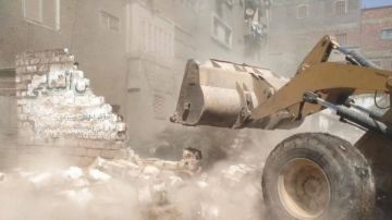 إزالة 36 تعديا على أراض زراعية وأملاك الدولة ضمن الموجة الـ27 بأسيوط إزالة 36 تعديا على أراض زراعية وأملاك الدولة ضمن الموجة الـ27 بأسيوط