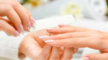 الاتحاد الأوروبي يحظر مادة TPO في طلاء الأظافر الجل بسبب مخاطرها الصحية الاتحاد الأوروبي يحظر مادة TPO في طلاء الأظافر الجل بسبب مخاطرها الصحية