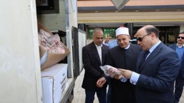 توزيع 2 طن لحوم صكوك الأضاحي على الأسر الأولى بالرعاية بكفر الشيخ