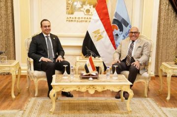 رئيسا الرعاية الصحية و العربية للتصنيع يبحثان تعزيز التكامل الوطني في الصناعات والتكنولوجيا الطبية رئيسا الرعاية الصحية و العربية للتصنيع يبحثان تعزيز التكامل الوطني في الصناعات والتكنولوجيا الطبية