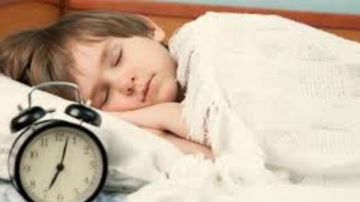 قبل دخول المدارس.. 7 خطوات ذكية لإعادة الأطفال إلى النوم المبكر