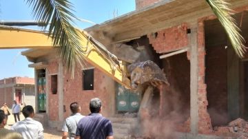 محافظ أسيوط: إزالة 21 حالة تعد بـ 8 مراكز ضمن المرحلة الثانية من الموجة الـ27 للإزالات محافظ أسيوط: إزالة 21 حالة تعد بـ 8 مراكز ضمن المرحلة الثانية من الموجة الـ27 للإزالات