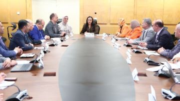وزيرة التضامن تترأس اجتماع اللجنة العليا لمتابعة الشكاوى والطلبات والخدمات بالوزارة