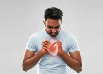 4 أطعمة تساعد في خفض الكوليسترول وتقليل خطر الإصابة بأمراض القلب