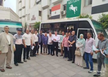 وكيل تعليم الشرقية يقود الأتوبيس الطائر لمتابعة جاهزية المدارس للعام الدراسي الجديد