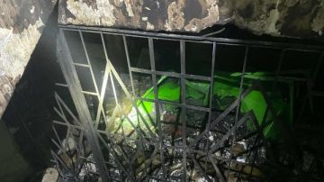 تعرف على تفاصيل السيطرة على حريق ببدروم مستشفى أسوان الجامعي دون إصابات.. صور تعرف على تفاصيل السيطرة على حريق ببدروم مستشفى أسوان الجامعي دون إصابات.. صور