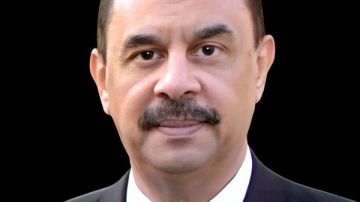 توقيع عقود تأجير وحدتي إنتاج الملابس وتصنيع الورق بمجمع عرب بني واصل الصناعي بسوهاج