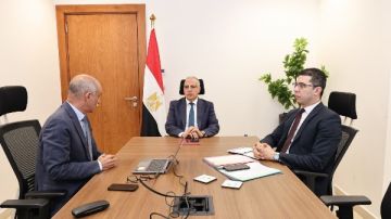 وزير الري يتابع تطوير برامج الرصد والمراقبة بالسد العالي وصيانة خزان أسوان وزير الري يتابع تطوير برامج الرصد والمراقبة بالسد العالي وصيانة خزان أسوان