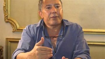 أكمل قرطام يرفض دعوة السفارة الأمريكية بالقاهرة لحضور حفل عيد الاستقلال