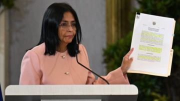 فنزويلا تستعد لإعلان حالة الطوارئ في حال هاجمتها الولايات المتحدة فنزويلا تستعد لإعلان حالة الطوارئ في حال هاجمتها الولايات المتحدة