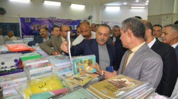 محافظ أسيوط يفتتح معرضا للمستلزمات المدرسية بأسعار مخفضة