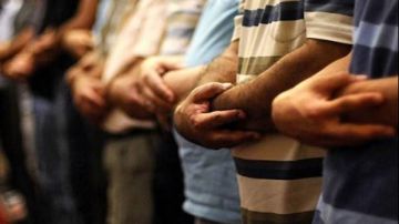 صلاة الجماعة في طوابق متعددة لا تجوز إلا بشروط.. عطية لاشين يكشفها