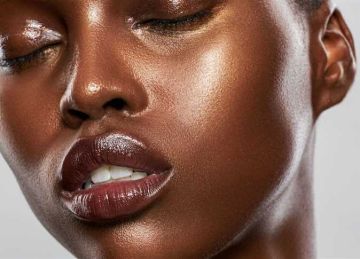 لوجه مشرق وخالي من العيوب.. 6 أسرار لإبراز جمال البشرة الداكنة لوجه مشرق وخالي من العيوب.. 6 أسرار لإبراز جمال البشرة الداكنة