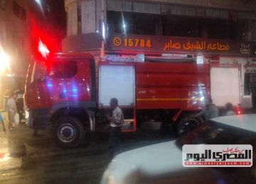 نشوب حريق هائل بمطعم شهير الدقي (صور)