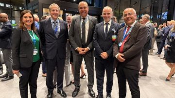 وزير الطيران يشارك في اجتماعات الجمعية العامة للإيكاو بمونتريال صور وزير الطيران يشارك في اجتماعات الجمعية العامة للإيكاو بمونتريال صور