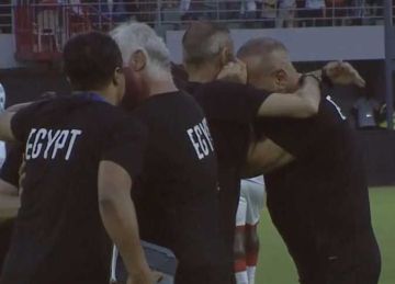 بالدموع .. إبراهيم حسن يحتفل باقتراب تأهل منتخب مصر لكأس العالم  بالدموع .. إبراهيم حسن يحتفل باقتراب تأهل منتخب مصر لكأس العالم