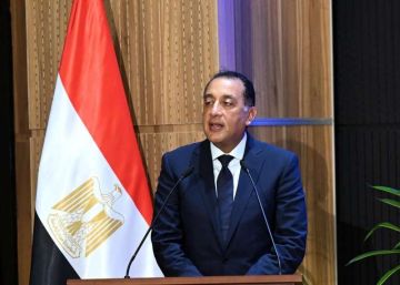 رئيس الوزراء: الفترة القادمة ستشهد مزيدا من الاستثمارات الكبيرة التي سيعلن عنها تباعا في منطقة الساحل الشمالي