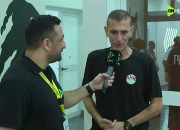 سعفان الصغير ينهار على الهواء: كان نفسي والدتي تكون عايشة وإحنا بنصعد لكأس العالم (فيديو)