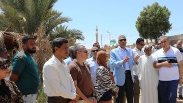 محافظ أسوان يتفقد مشروع الصرف الصحى بغرب سهيل محافظ أسوان يتفقد مشروع الصرف الصحى بغرب سهيل