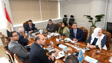وزير الإسكان يتابع موقف مشروعات مارينا و حديقة الأزبكية و أسوان الجديدة 