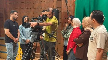 إعلام بني سويف تطلق برنامجا تدريبيا للهيئة المعاونة لتشغيل الاستديوهات إعلام بني سويف تطلق برنامجا تدريبيا للهيئة المعاونة لتشغيل الاستديوهات