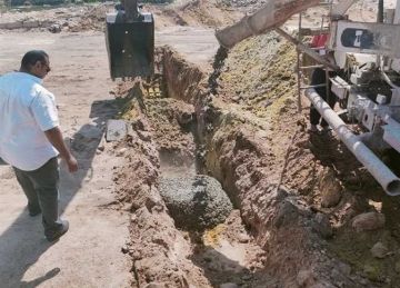 توجيهات عاجلة بتشكيل لجنة معاينة لخط صرف صناعي تنبعث منه غازات في جمصة بالدقهلية