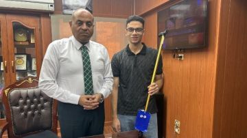 طالب عبقري بالدقهلية يبتكر عصا إلكترونية لمساعدة المكفوفين