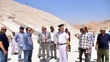 محافظ الأقصر يتفقد المسار السياحي بالقرنة ويشدد على النظافة والتجميل استعدادا للموسم السياحي الجديد