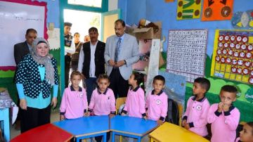 محافظ سوهاج يبدي استياءه من مستوى النظافة وتشوينات المخلفات الزراعية ويحيل المسئولين للتحقيق