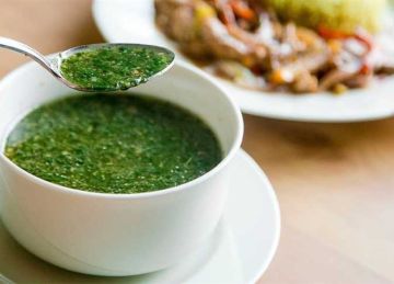  هتفضل خضرا لآخر معلقة .. سر عمل الملوخية الخضراء بـ طشة الثوم