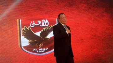 هل يتراجع محمود الخطيب عن قرار التنحي عن رئاسة النادي الأهلي؟