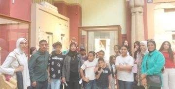 لقاءات تثقيفية وورش للأطفال ضمن أنشطة أتوبيس الفن بالمتحف المصري