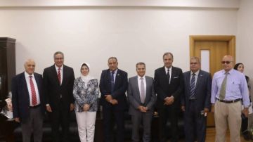 أولى جلسات مجلس كلية الذكاء الاصطناعي بحضور نائب محافظ دمياط