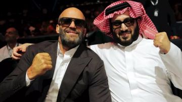 النجم العالمي جيسون ستاثام: تركي آل الشيخ نظم ليلة ملاكمة تاريخية