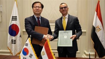 وزير الاستثمار ووزير التجارة والصناعة بكوريا الجنوبية يوقعان اتفاقية الشراكة الاقتصادية بين البلدين