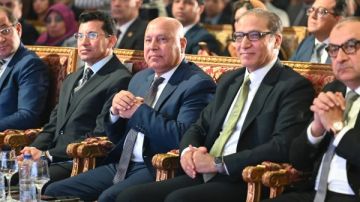 وزير الصناعة والنقل يفتتح مؤتمر أخبار اليوم الاقتصادي الثاني عشر