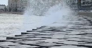 إنذار بحرى وتحذير عاجل لسواحل المتوسط.. اضطراب ملاحة وأمواج تتجاوز 5 أمتار