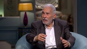 الضرائب المصرية ترفع الحجز عن حسابات الفنان عبدالرحمن أبوزهرة الضرائب المصرية ترفع الحجز عن حسابات الفنان عبدالرحمن أبوزهرة