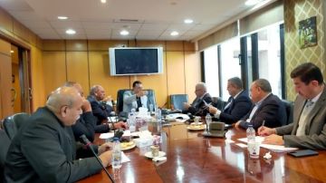 تدريب وخبراء أجانب وشهادات جودة.. غرفة الصناعات النسيجية تبحث تطوير قطاع الغزل والنسيج