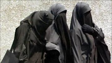 تنكر في زي منقبات وجريمة داخل شقة.. تحقيقات موسعة في مقـ.تل ربة منزل ببولاق الدكرور