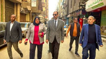 جولة مفاجئة.. إحالة موظفين بحي شرق سوهاج للتحقيقات وتوجيهات حاسمة من المحافظ