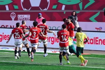 كاف: صلاح يتحدى الجيل الجديد للفوز بالكرة الذهبية في 2026