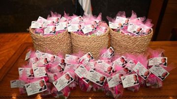 هدايا الرئيس تنشر البهجة في عيد الميلاد المجيد بشوارع الغربية.. صور