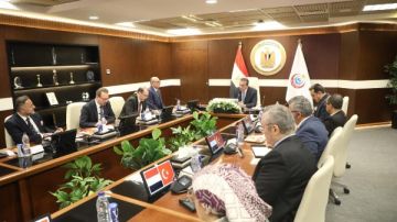 وزير الصحة يتابع مع وفد تركي تنفيذ مدينة العاصمة الطبية 