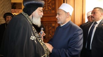 شيخ الأزهر خلال تهنئته للبابا تواضروس: نستعيد بهذه اللقاءات الإحساس بالأخوة والوطنية