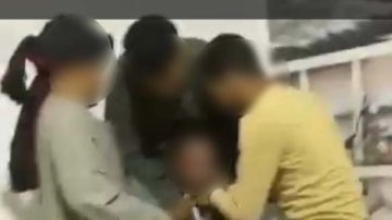 قيدوا شخصا وتعدوا عليه بالضرب داخل منزل بقنا.. المتهون يواجهون هذه العقوبة