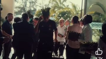 استقبال حافل للاعبي الأهلي في تنزانيا